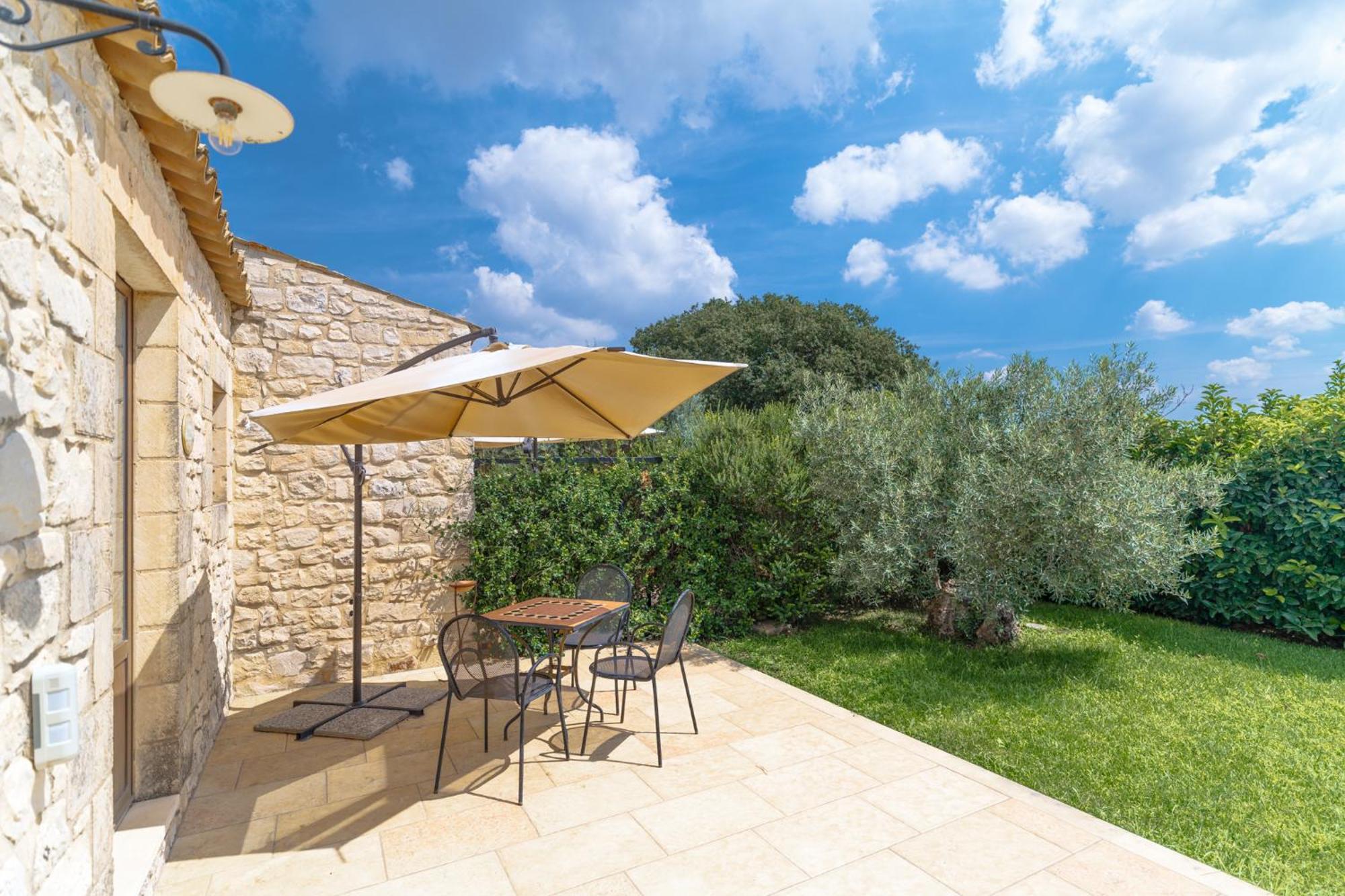 Bed and Breakfast Borgo Monachella Ragusa Habitación foto