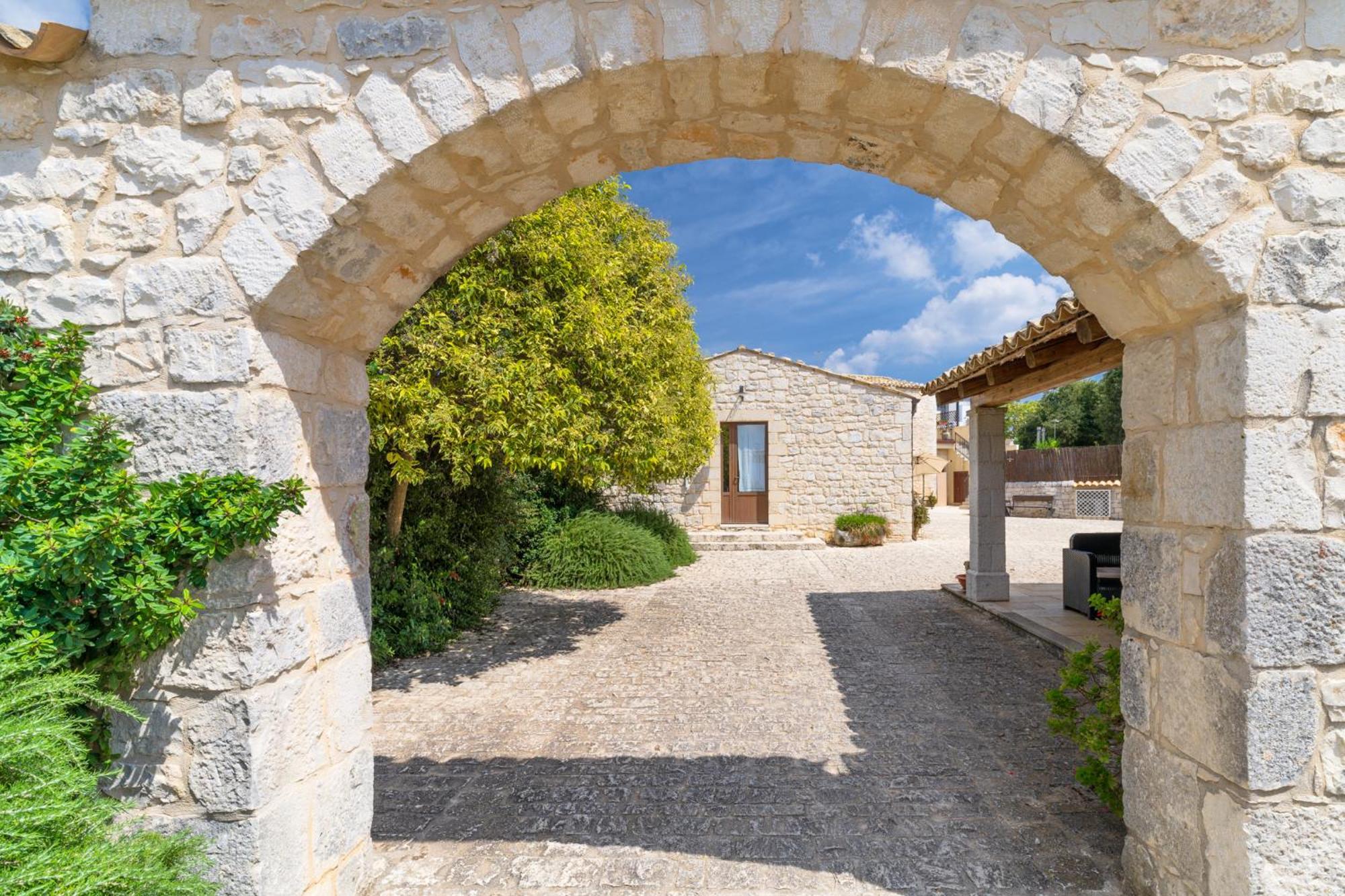 Bed and Breakfast Borgo Monachella Ragusa Exterior foto