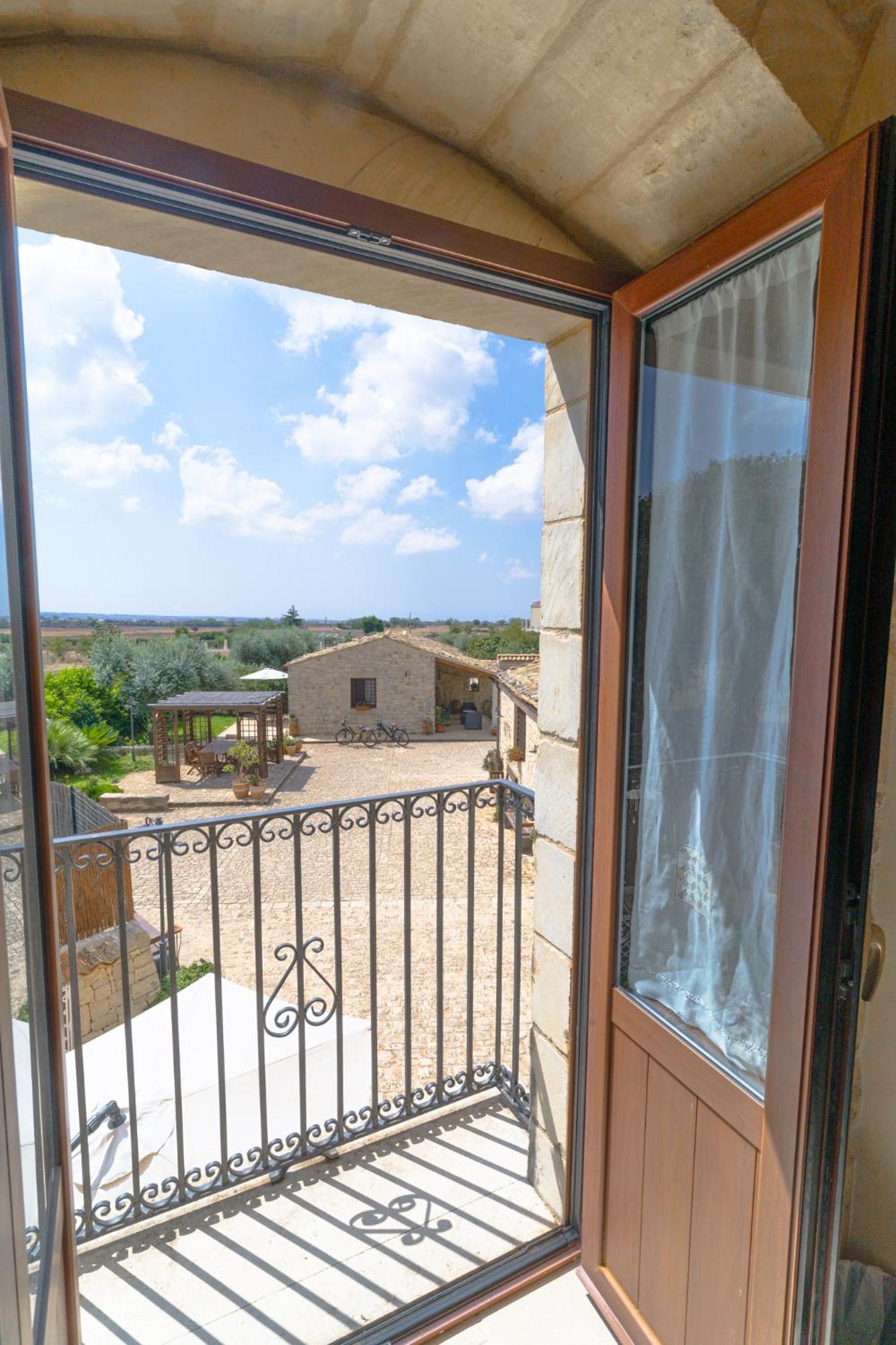 Bed and Breakfast Borgo Monachella Ragusa Habitación foto