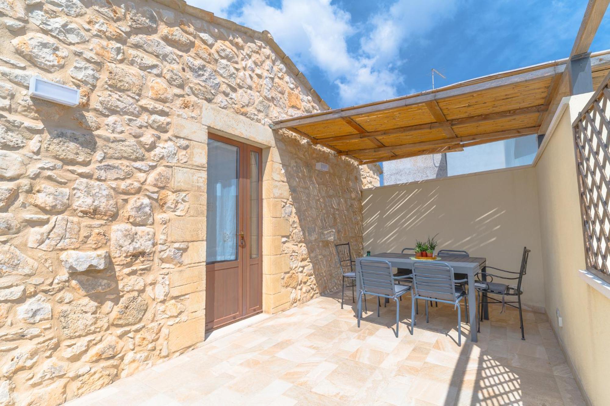 Bed and Breakfast Borgo Monachella Ragusa Habitación foto