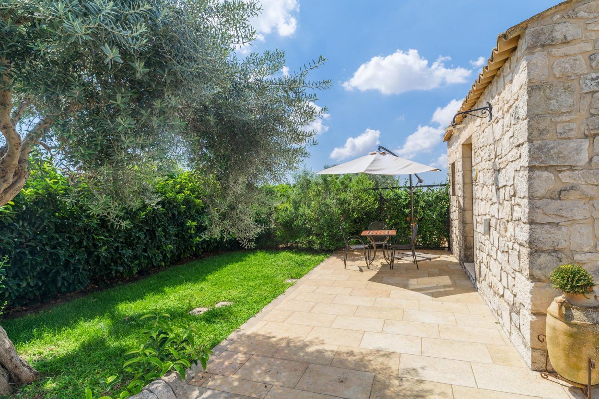 Bed and Breakfast Borgo Monachella Ragusa Habitación foto